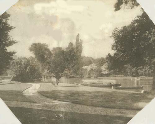 sepia pic of the lake at Wycombe Abbey School