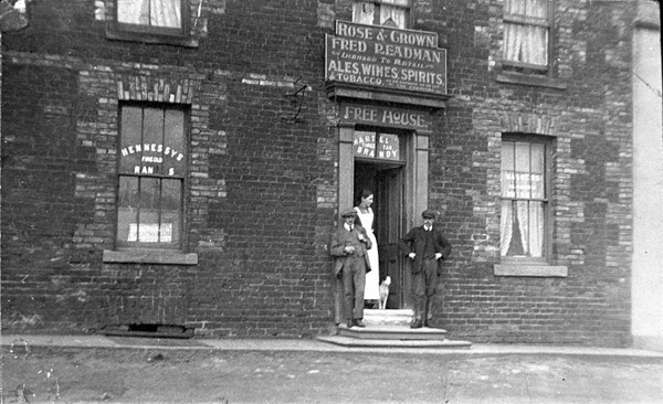 Pic of the old Rose & Crown around 1910